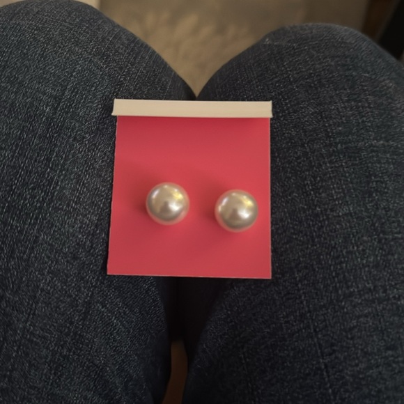 Kate Spade ear rings. Beautiful. - Picture 2 of 3